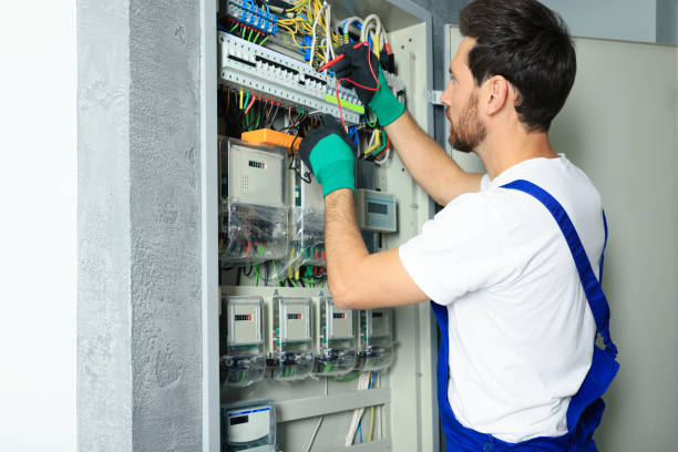 Electrical Outlet Repair in Circle Pines, MN
